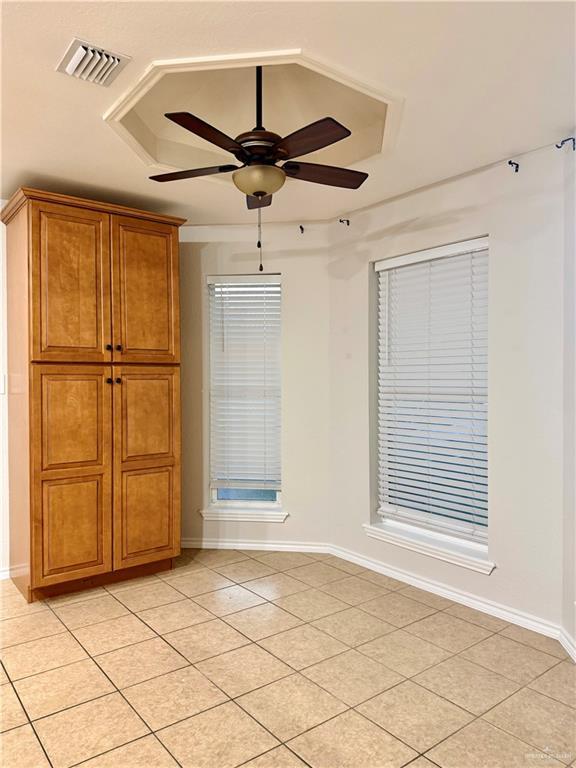 Building Photo - 22 N Ebony St