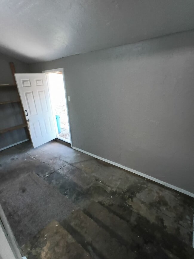 Building Photo - Tinker Close! FIRST FULL MONTH FREE