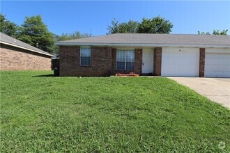 Building Photo - 4240 Delmon Ln