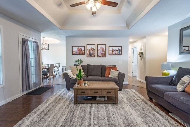 Building Photo - 4 Bedroom | 2 Bathroom | 2 Car Garage | Ba...