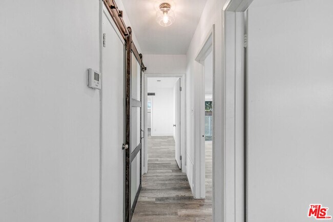 Building Photo - 13536 Hamlin St