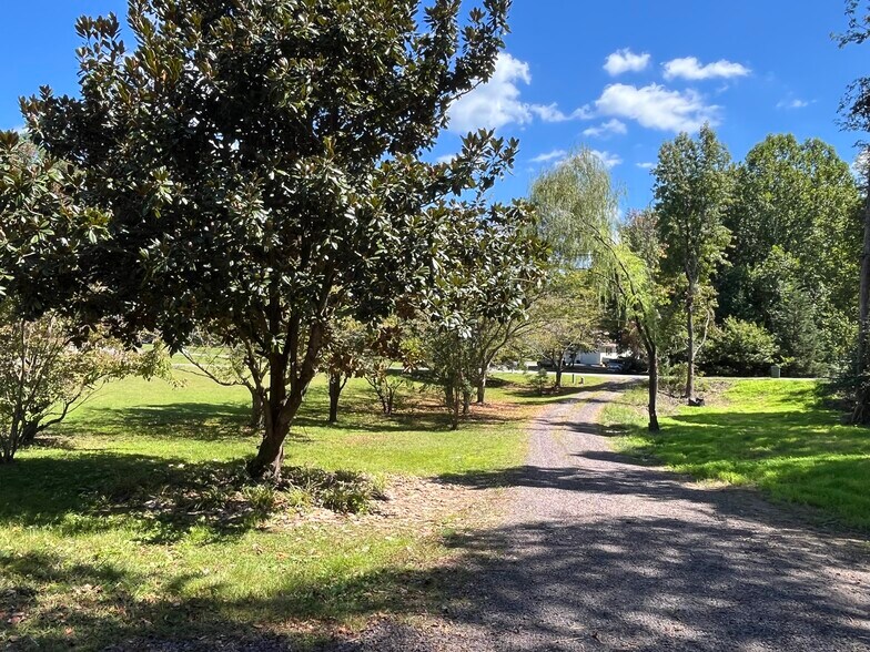 Front yard and driveway - 9958 Francis Folsom Dr