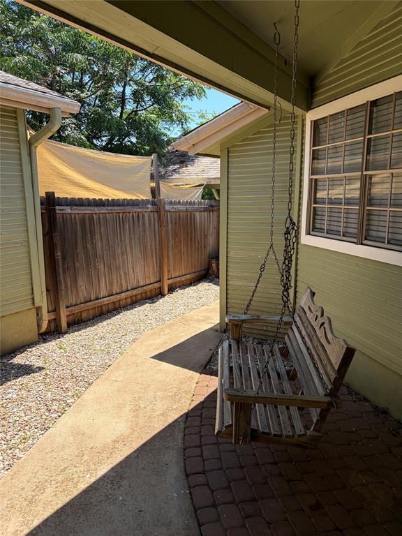 Building Photo - 1404 Andra Ln