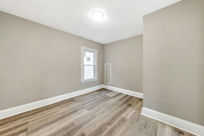 Building Photo - 2233 Bunts Rd