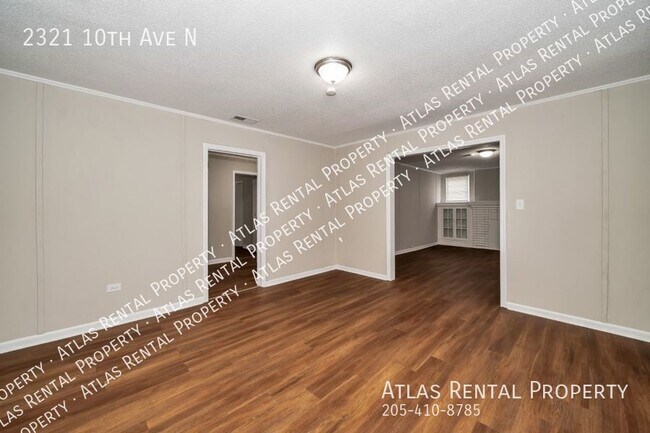 Building Photo - 2321 10th Ave N