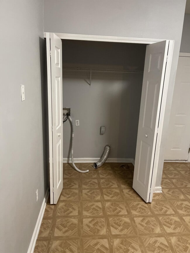 Building Photo - 4734 Playpen Dr