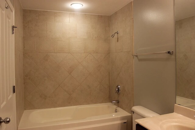 Building Photo - 2417 N 75th Ave