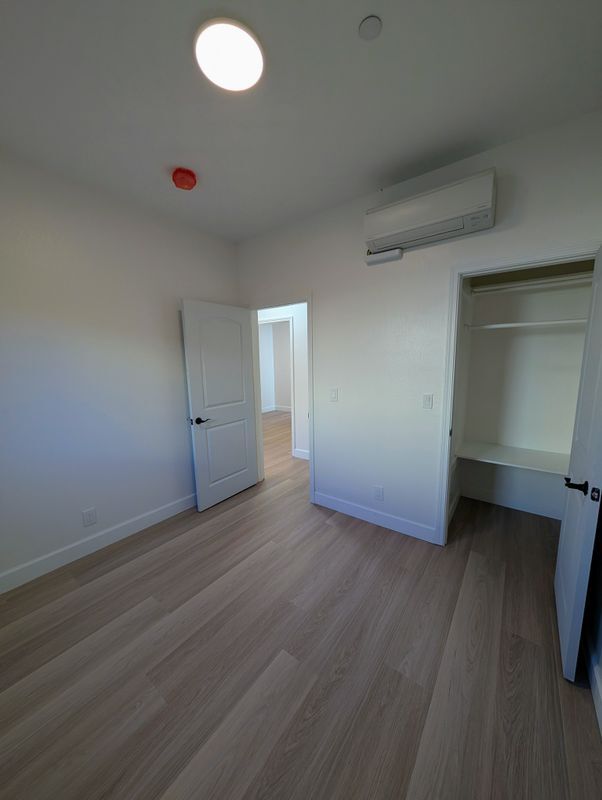 Building Photo - 318 3rd Ln