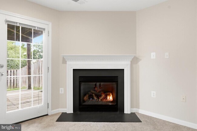 Building Photo - 899 Stonefield Square NE