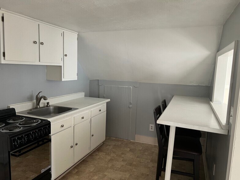 Building Photo - 3603 Kent Rd