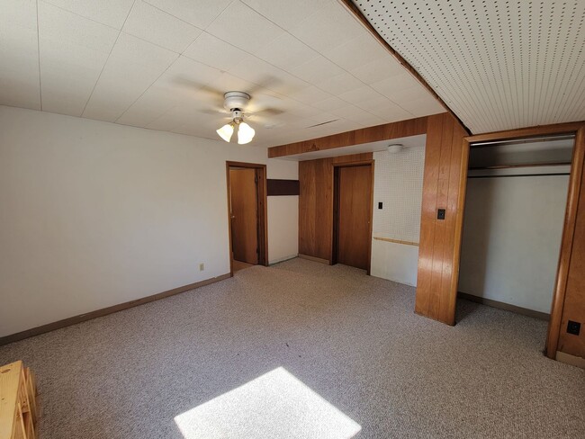 Building Photo - 604 W Seerley Blvd