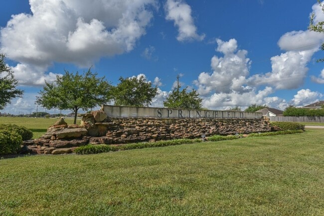 Building Photo - 5827 Annatto Dr