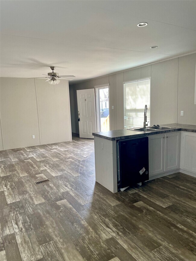 Building Photo - 2600 Horn Rd