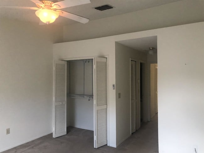 Building Photo - 3375 Fox Hunt Dr