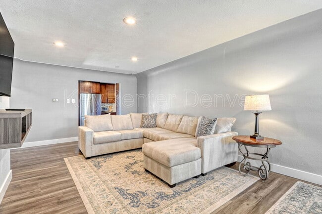 Building Photo - 4481 E Bails Pl