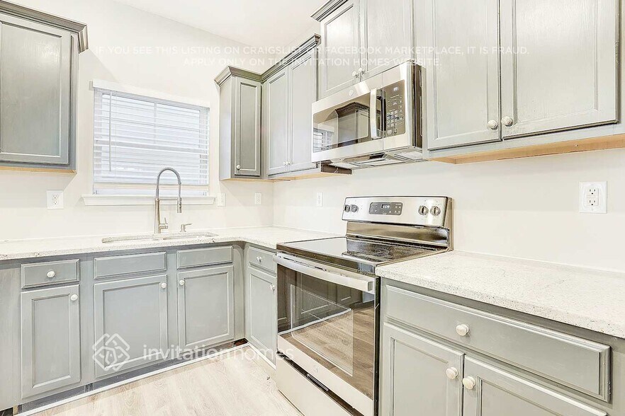 Building Photo - 1804 Laurel Green Way