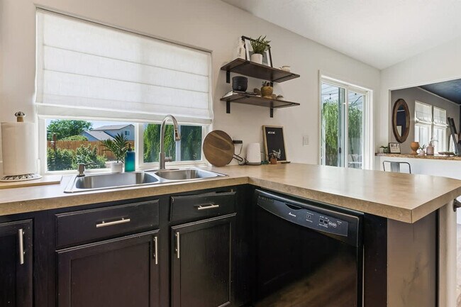 Building Photo - 19701 Cumberland Way