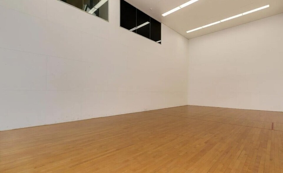 Building Photo - 1551 4th Ave