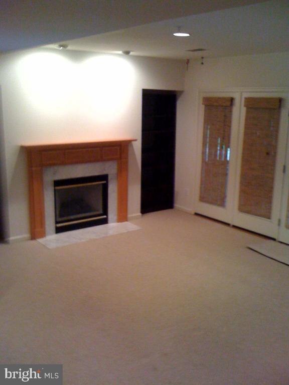 Building Photo - 8502 Harvest Oak Dr