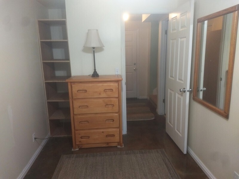 Building Photo - 1171 Country Ridge Dr