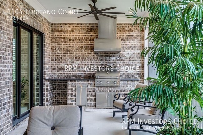 Building Photo - 1104 Lusitano Ct