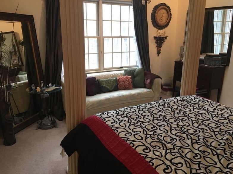 Building Photo - 1514 Ravena St