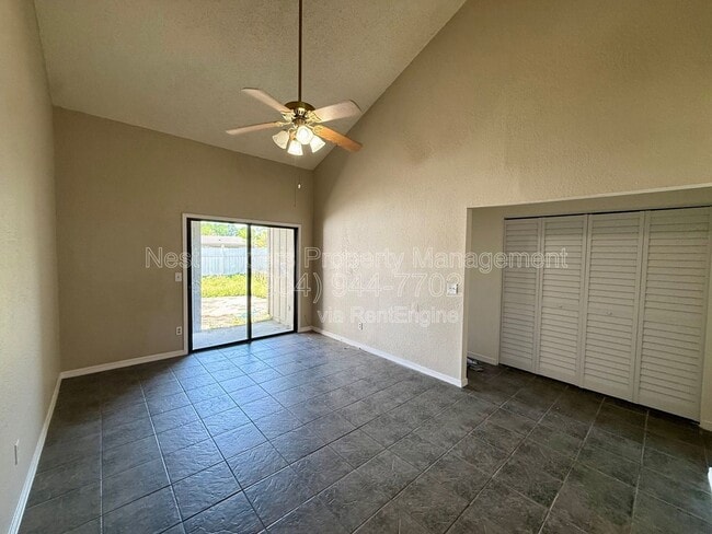 Building Photo - 2429 N Seabury Pl