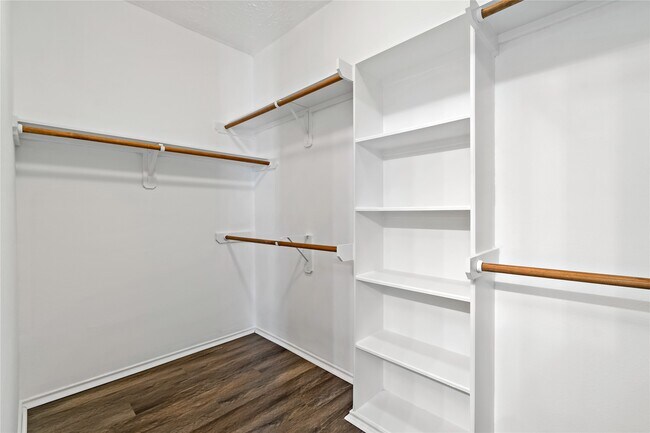 Building Photo - 5422 Summer Spring Ln