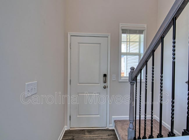 Building Photo - 904 Bryden Ln