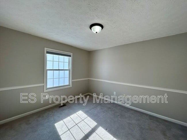 Building Photo - 18258 Benton Oak Dr