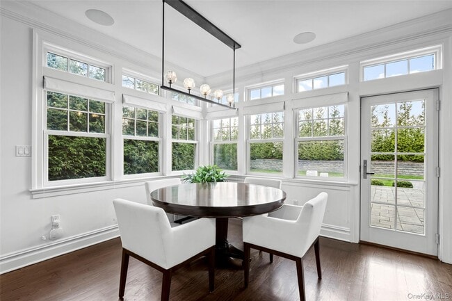 Building Photo - 16 Hilltop Dr