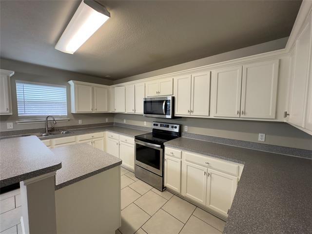 Building Photo - 3509 Apple Valley Way