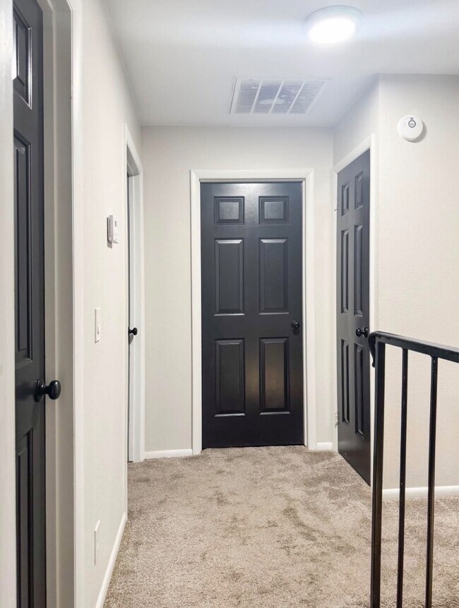 Building Photo - 525 S 1100 E