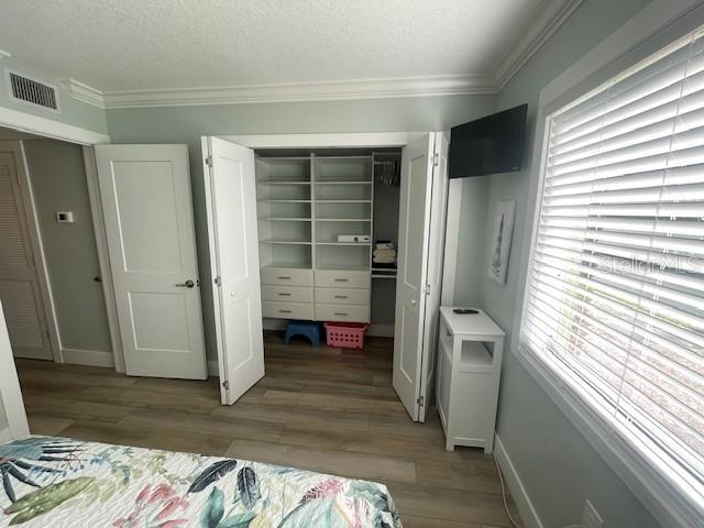 Building Photo - 225 104th Ave