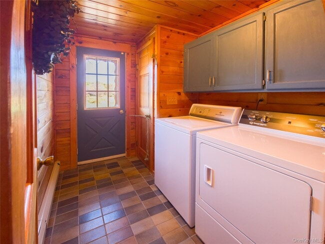 Building Photo - 618 Clapp Hill Rd