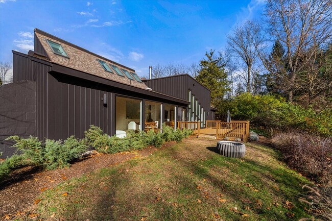 Building Photo - 3936 Holden Dr