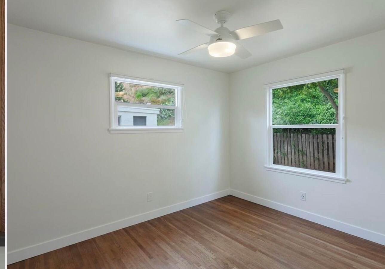 Building Photo - 102 N Kalorama St