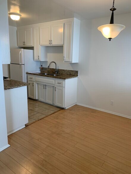 Building Photo - 11224 Huston St