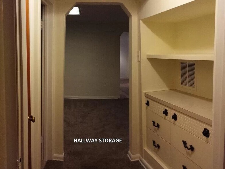 Building Photo - 3251 Sheridan Blvd