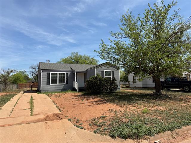 Building Photo - 733 S Crockett Dr