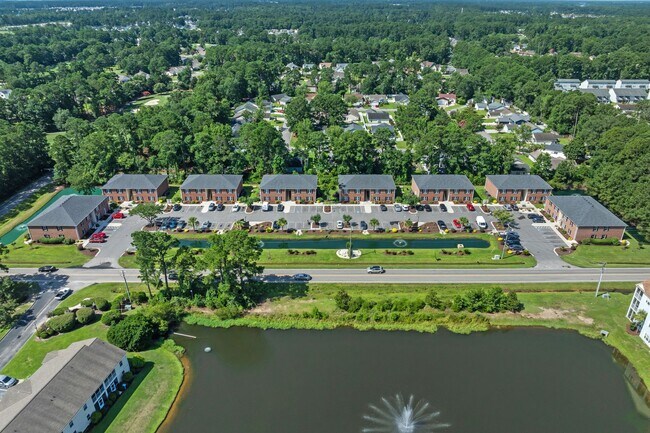 Building Photo - 2 bed 2 bath with a washer & dryer and all...