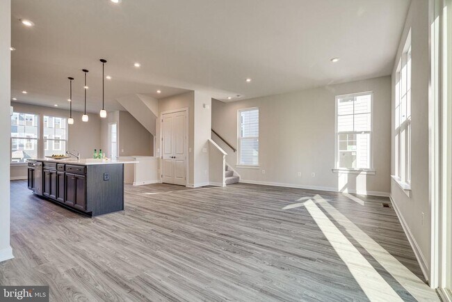 Building Photo - 1759 Autumn Maple Leaf Dr