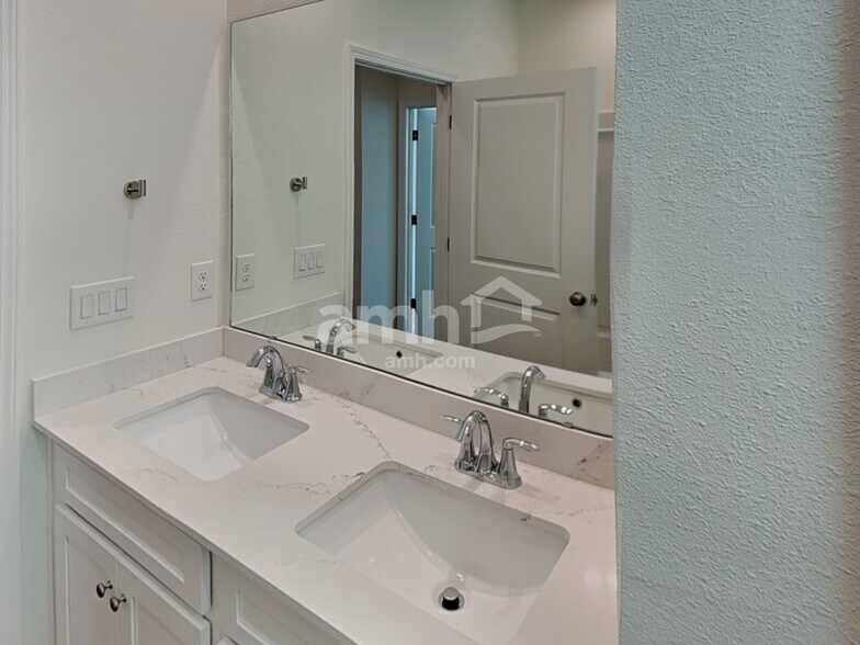 Building Photo - 96897 Blackrock Cv Wy