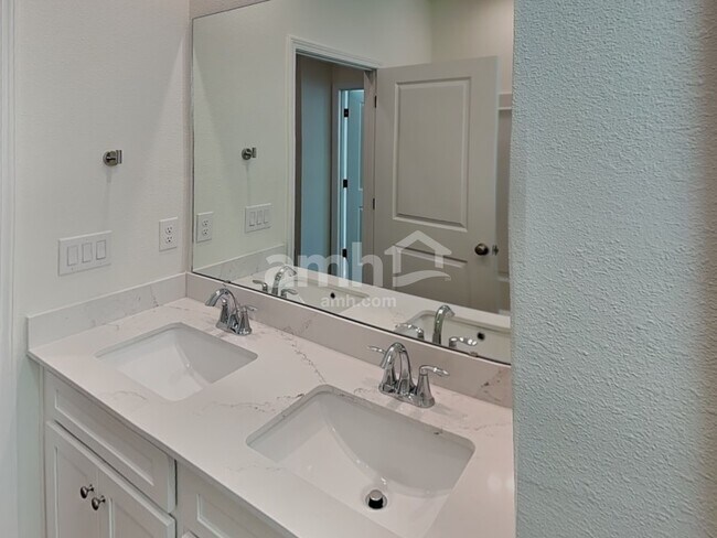 Building Photo - 96863 Blackrock Cv Wy