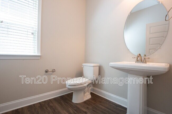 Building Photo - 7272 Sorrel Dr