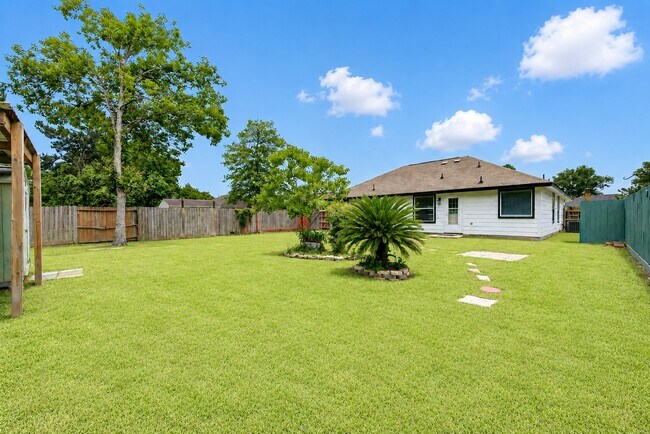 Building Photo - 16348 Ryan Guinn Way