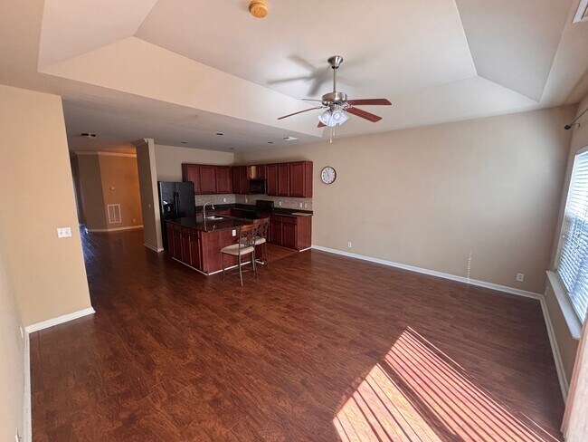 Building Photo - Beautiful 2-Bed, 2.5-Bath Townhouse in Har...