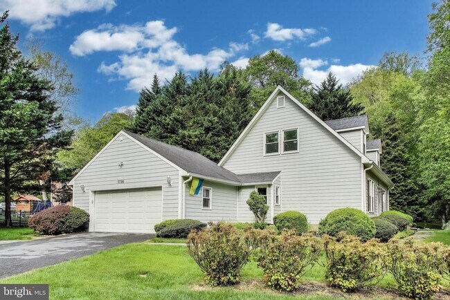Building Photo - 7726 Seven Locks Rd