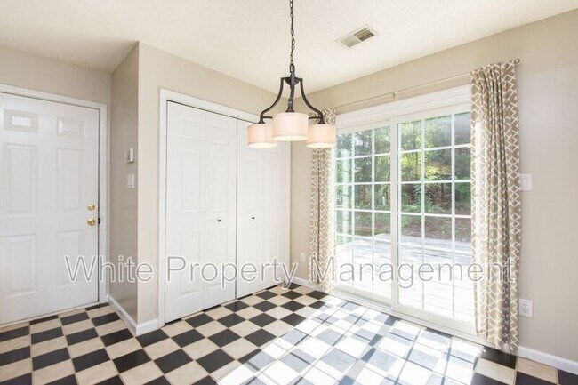 Building Photo - 3209 Silver Pond Ct