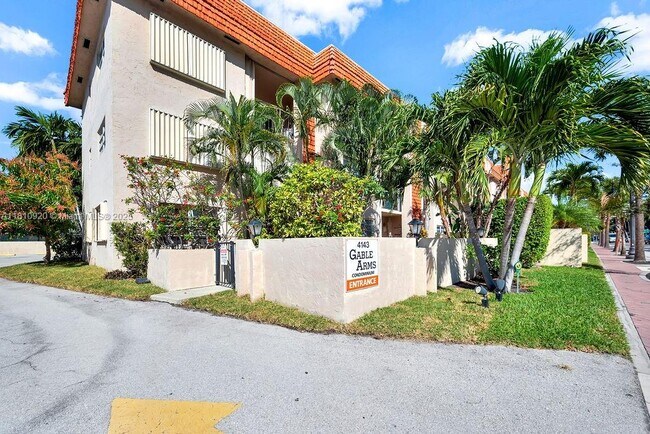 Building Photo - 4143 N Ocean Blvd